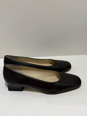 Bass brown leather heels sz 8 tried on only
